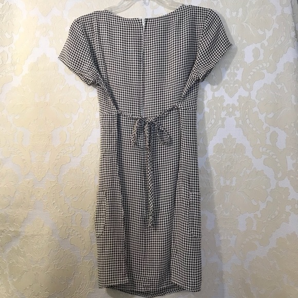 Cute dress with side pockets - Picture 4 of 4